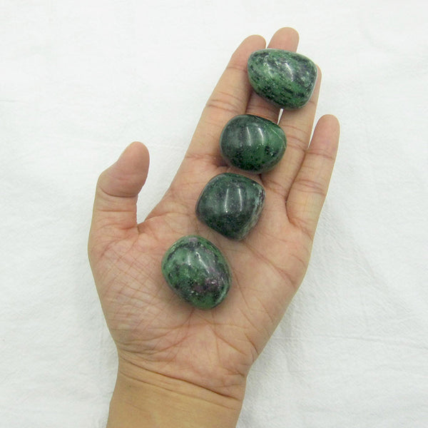 gemstone_crystal_Epidote_stone_set3